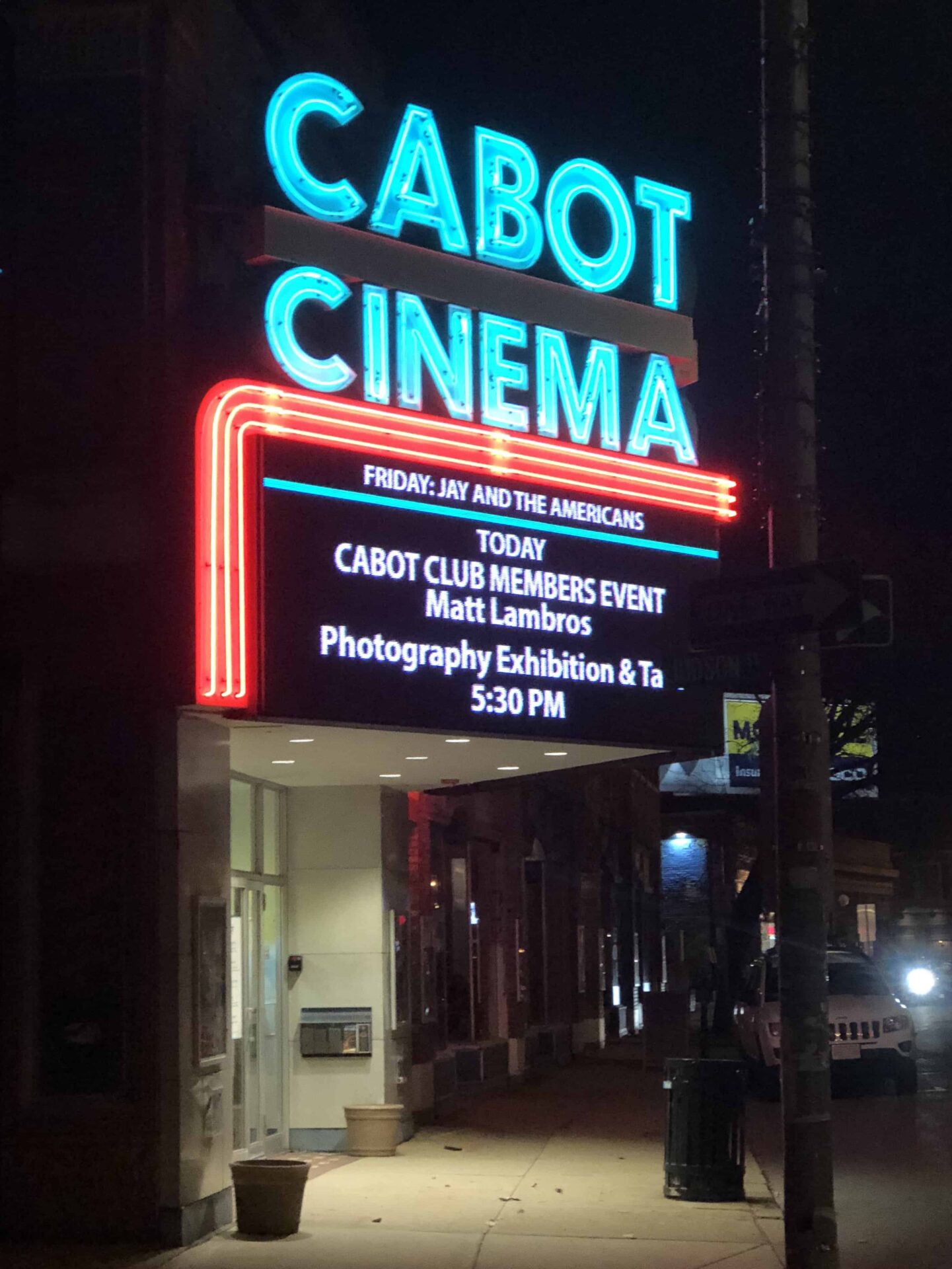 The Cabot Theatre - Beverly, MA - Route 1 Views