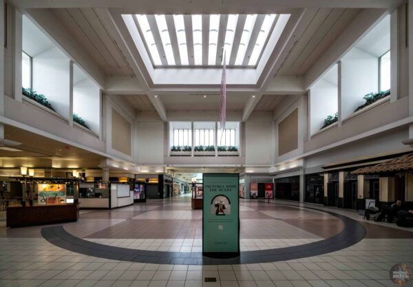 Neshaminy Mall: From Thriving Shopping Center to a Ghost Town - Route 1 ...