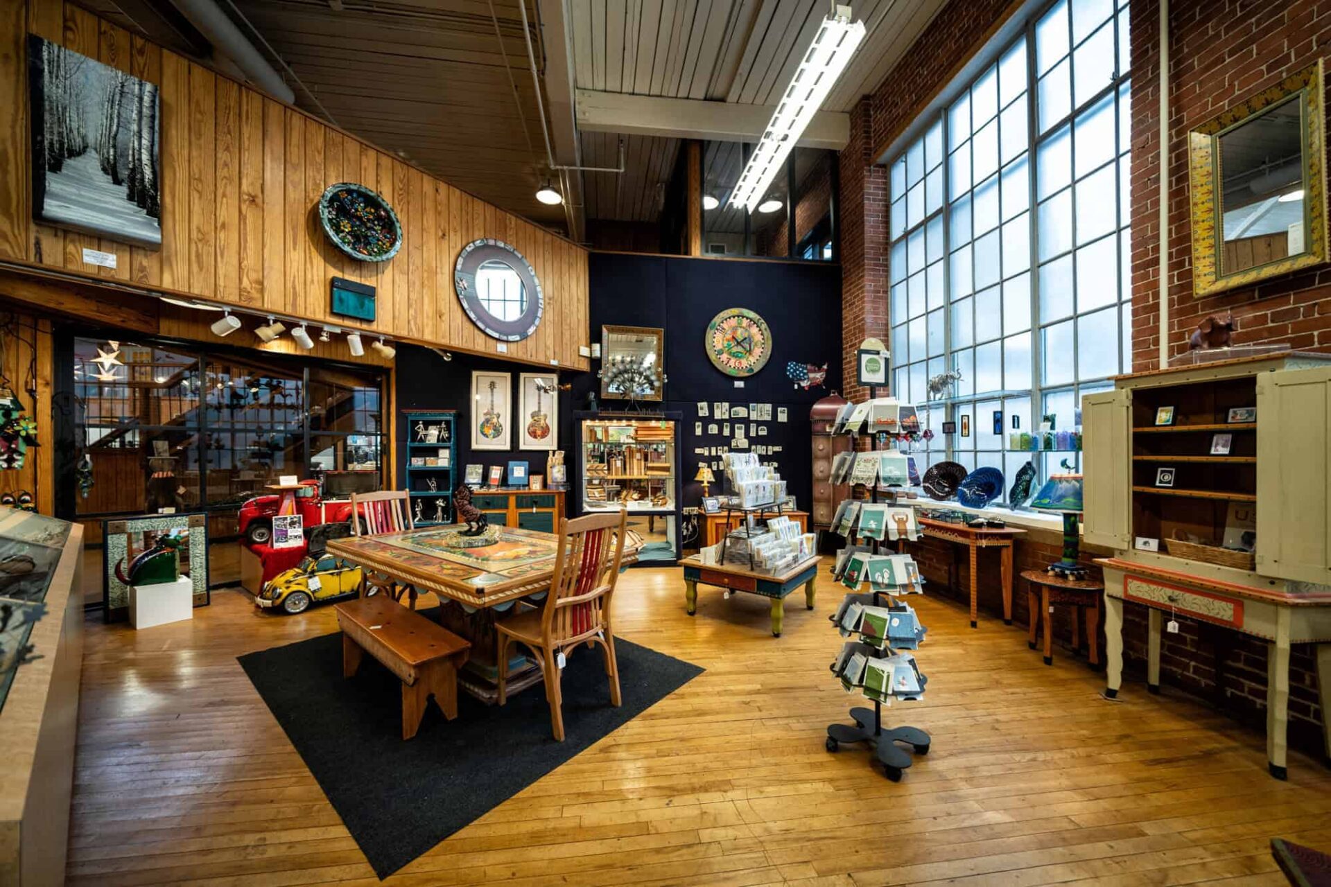 Choosing a "favorite" store here is impossible, but ArtCraft was one of the many I enjoyed.
