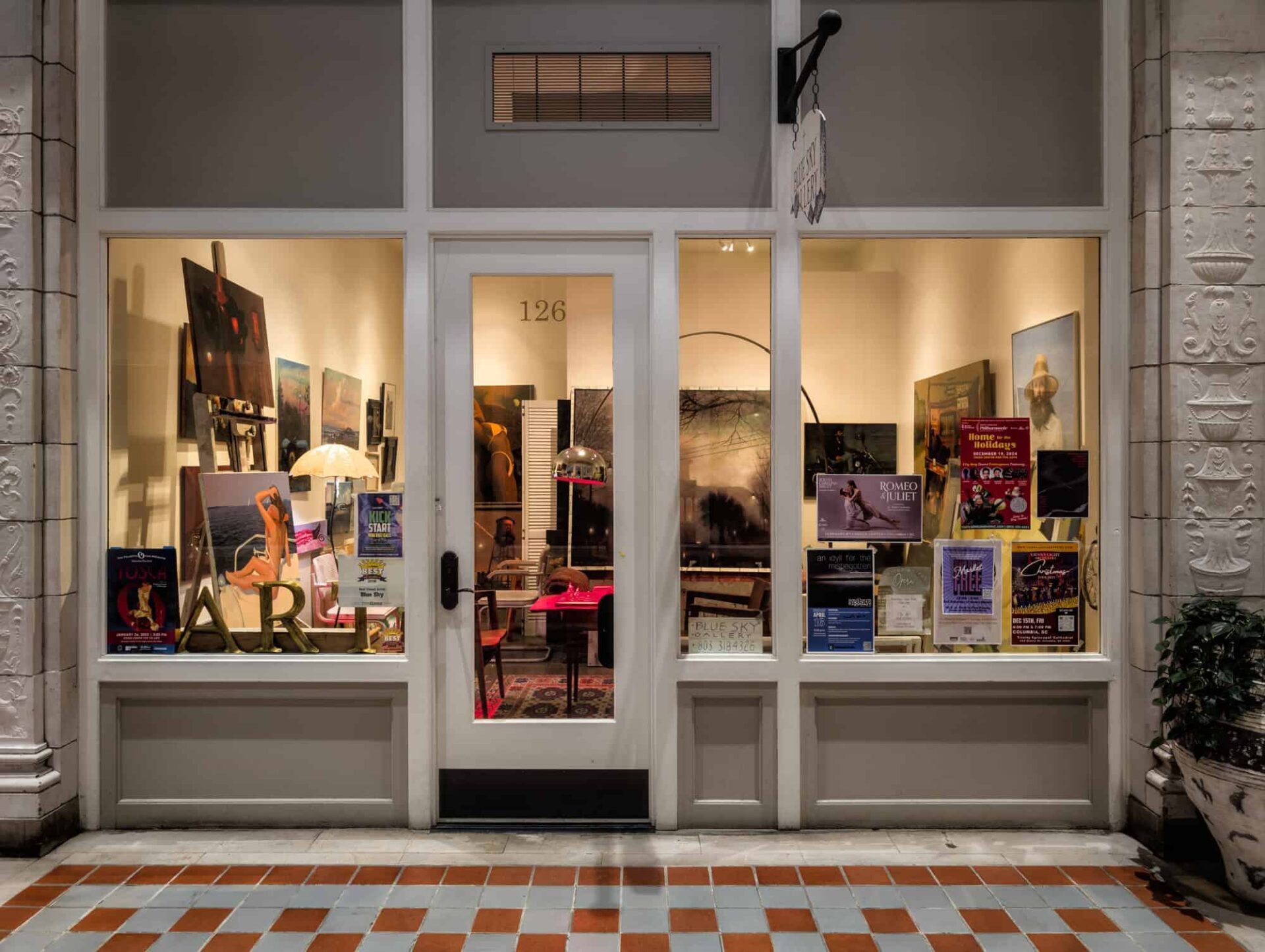 I look forward to visiting the art gallery when I return!