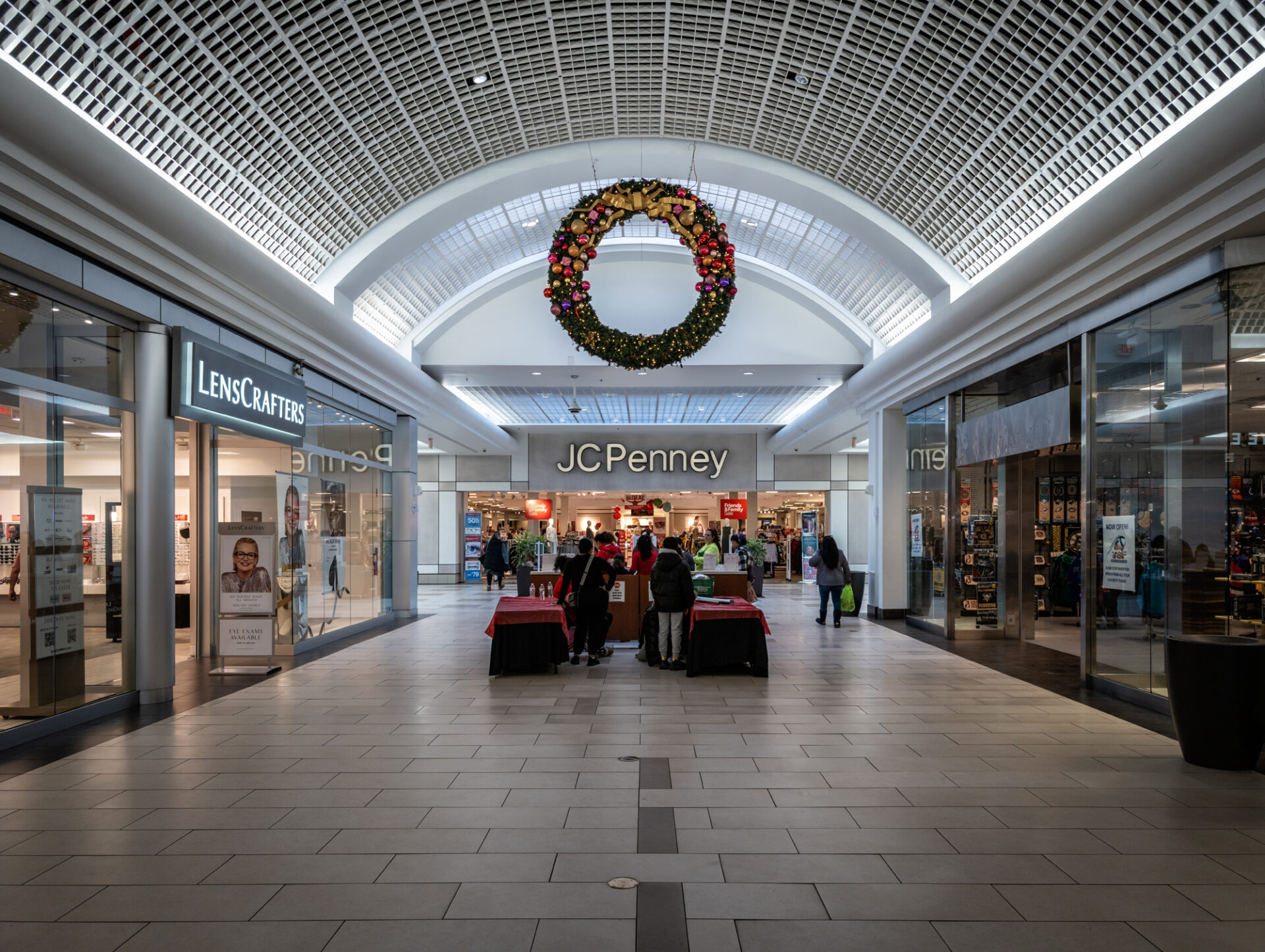 The Christmas decorations are pretty but not overbearing
