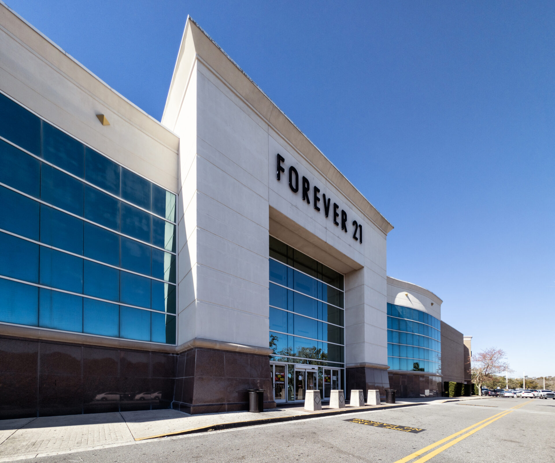 The entrance to Forever 21 was massive. With the recent closure of their stores, what will be next in this space?