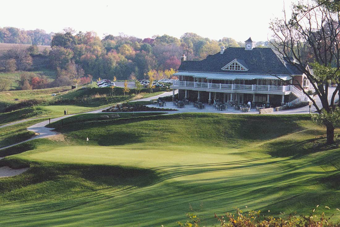 Clubhouse and 18th green