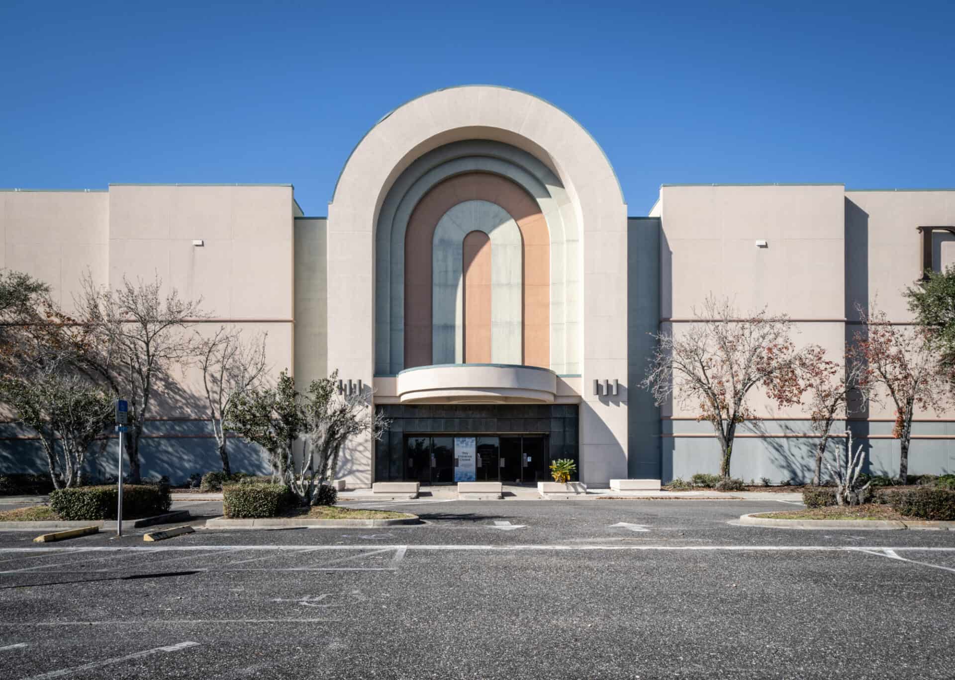 The entrance to the former Dillards