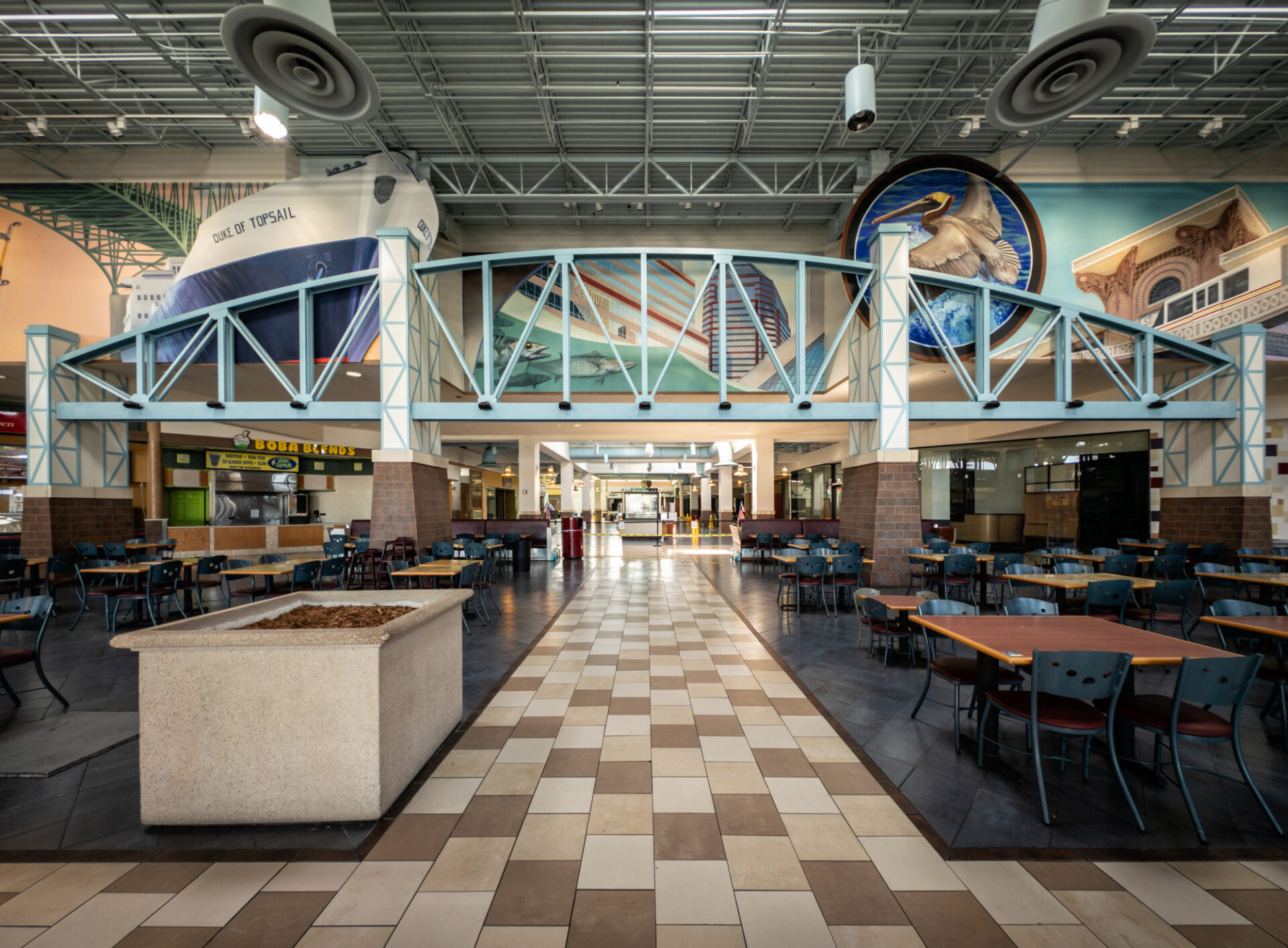 The entrance to the former Dillards