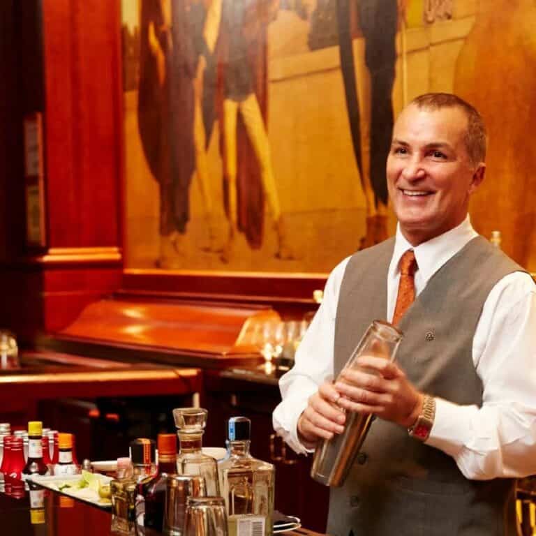 The Legendary King Cole Bar - New York