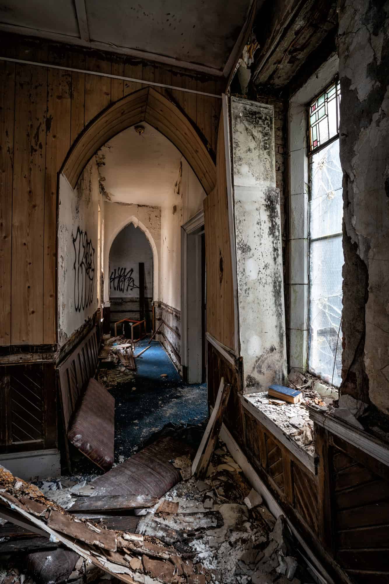 Some of the side areas are quite deteriorated