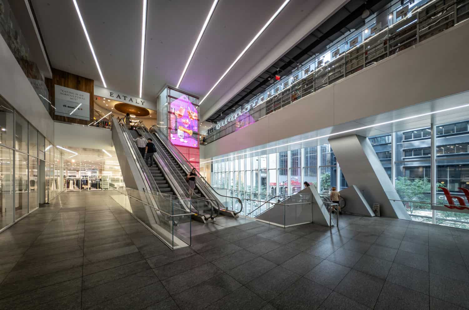 The entrance to Eataly from the World Trade Center interior