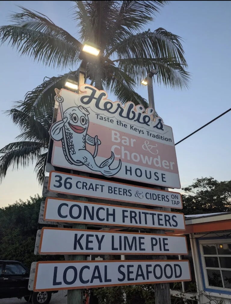 Old School Herbie's Bar and Chowder House-Marathon