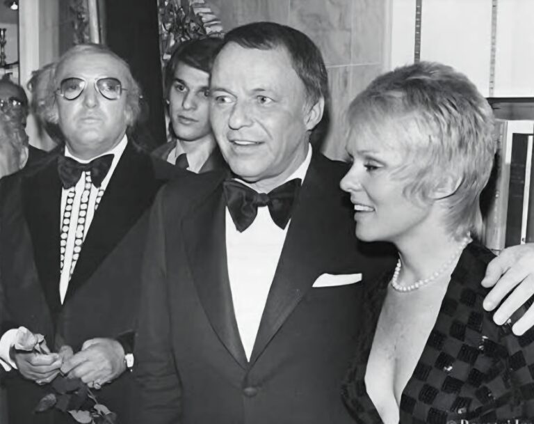 Sinatra's Favorite New York Bar- Jilly's Saloon