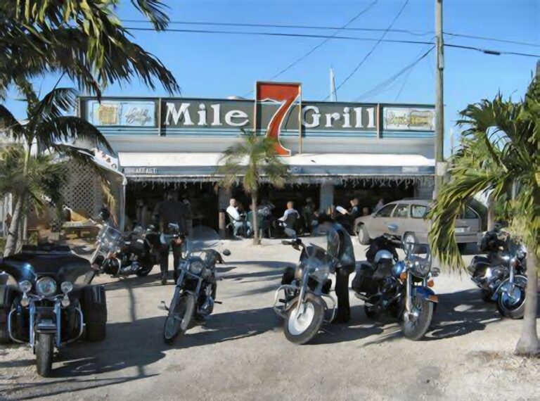 7 Mile Grill: Iconic Dockside Dining & Flavors in the Florida Keys