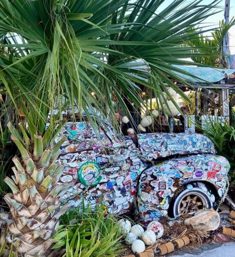 B.O.'s Fish Wagon: Best Fish Sandwiches in Key West